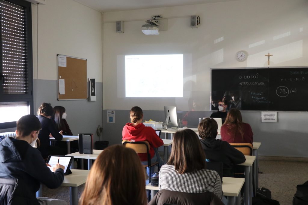 Davide Visentini in visita al Liceo Foppa per parlare di Street Art