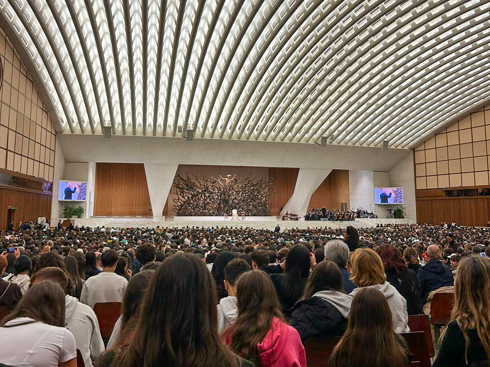 L'udienza di papa Leone XIV agli studenti partecipanti al Giubileo del Mondo Educativo