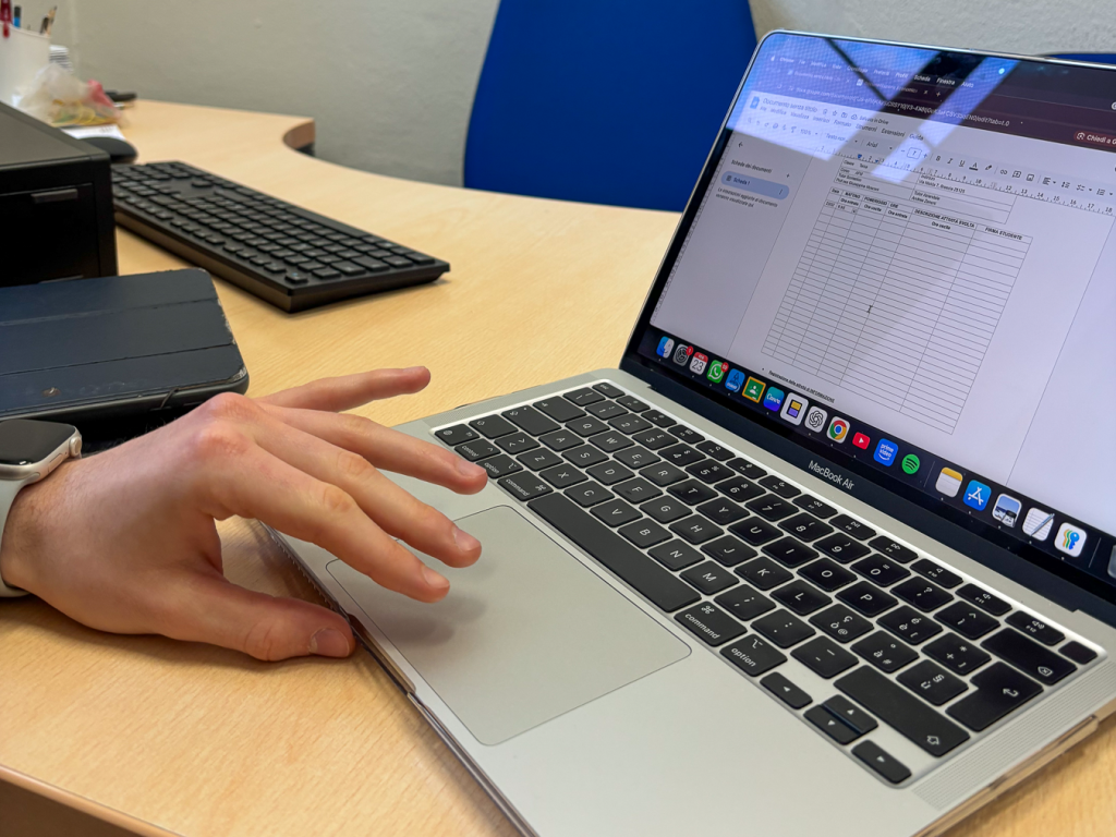 Una foto degli studenti durante le  attività di Formazione Scuola-Lavoro